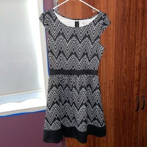 Xhilaration Black and White Dress
